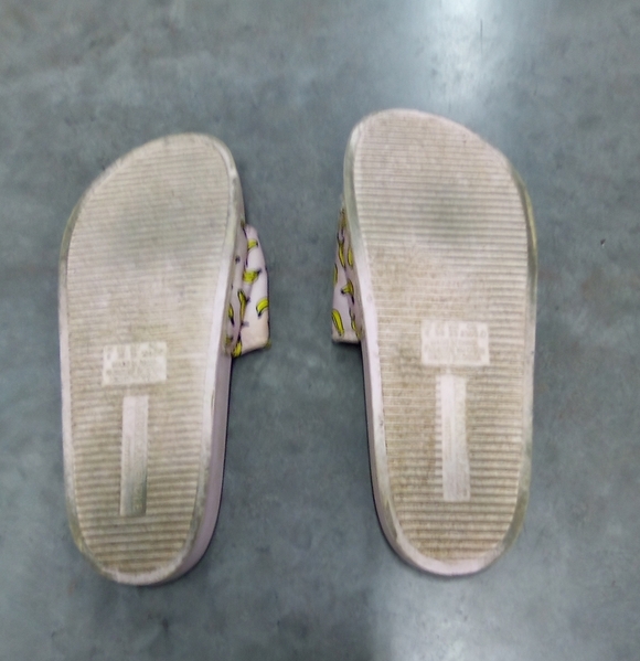 Shoes - Picture 4 of 5